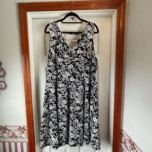Torrid Black and White Floral V-neck Dress